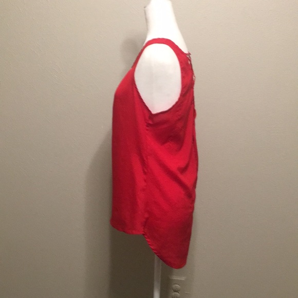 Cute red tank top - Picture 2 of 3